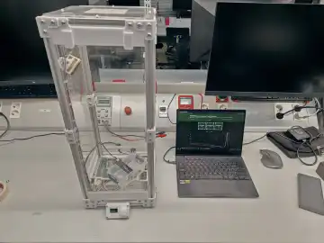 MAPLE (Modular Automated Plant Life Enclosure) on modulaarinen IoT laite, joka on suunniteltu kasvien kasvatukseen.